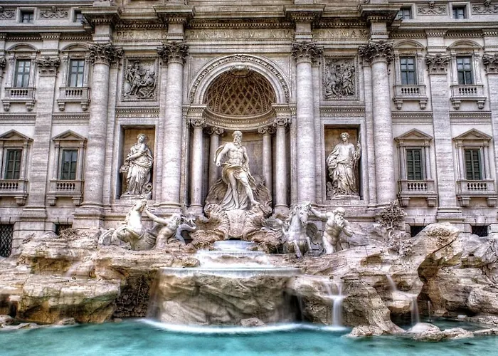 Trevi Fountain Luxury * Roma